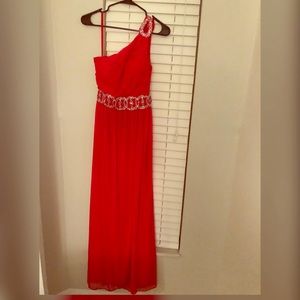 Red off the shoulder embroidered with diamonds